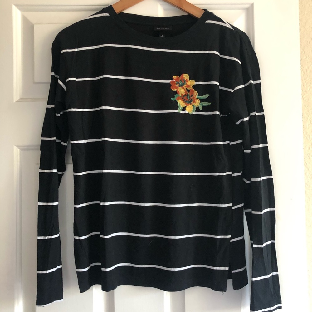 Who What Wear embroidered tee